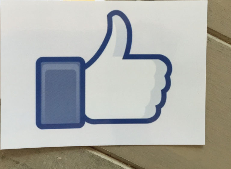 okienko Facebooka na stronie internetowej